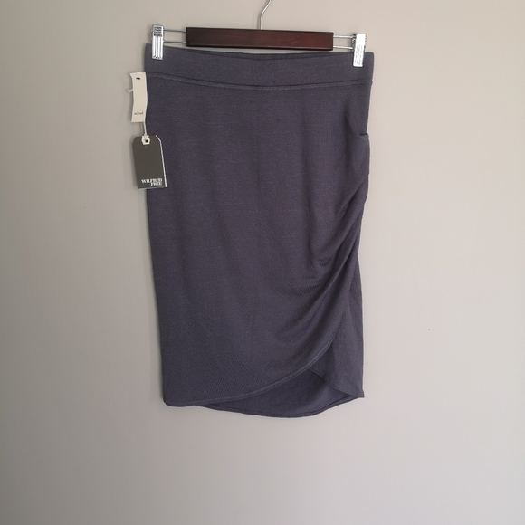 Aritzia Wilfred Free Tyra Skirt NEW! - Picture 2 of 15